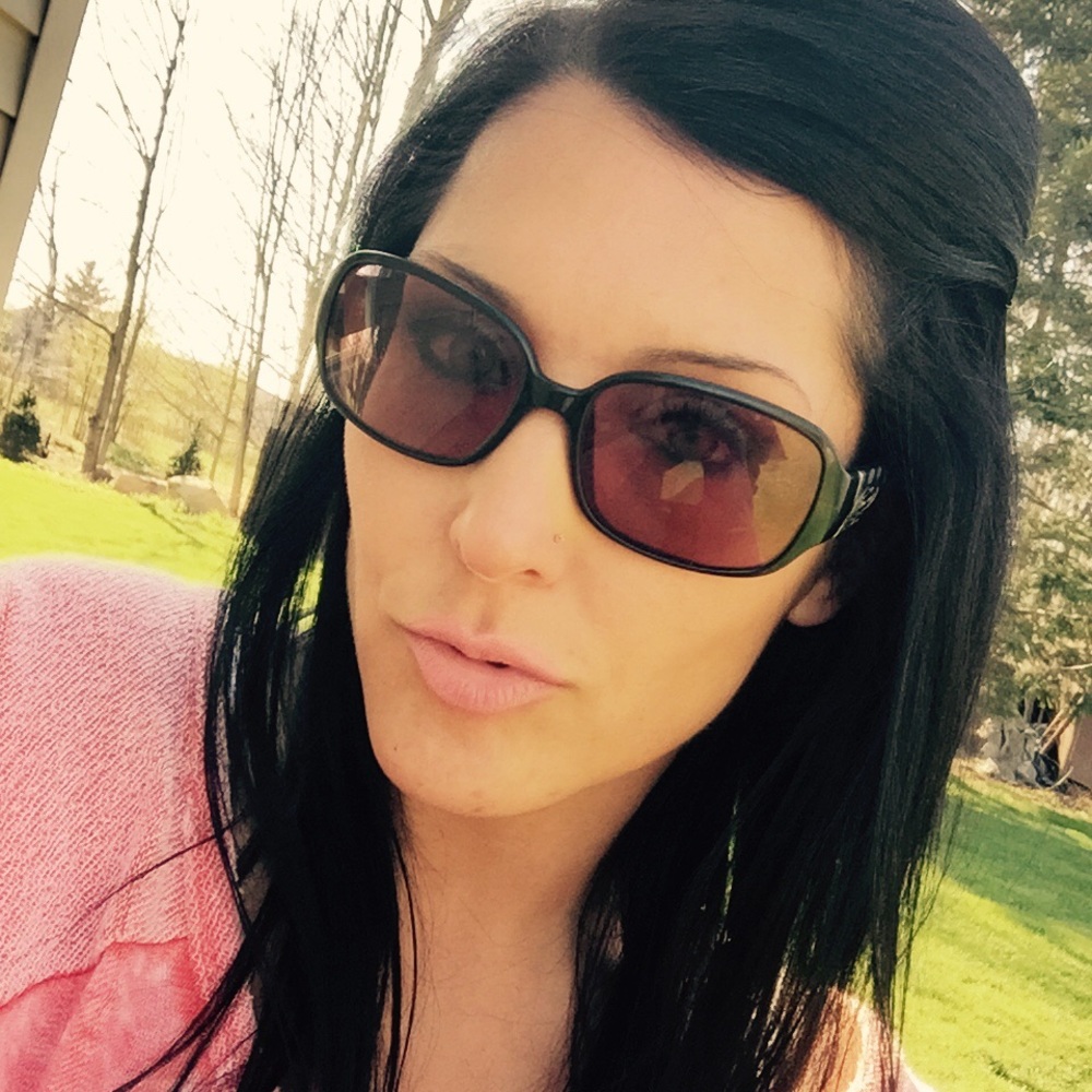 Meet your Posher, Gina